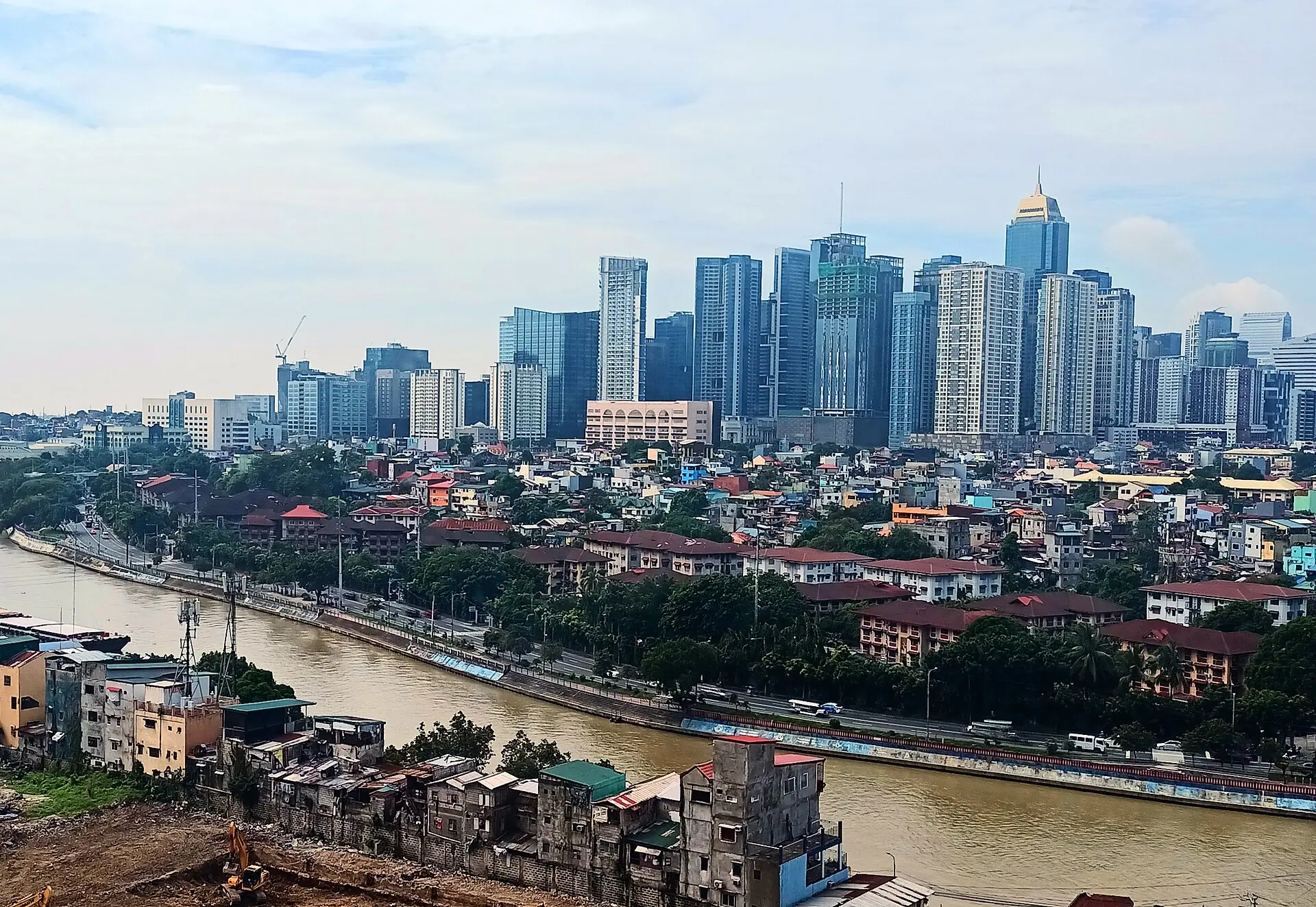 Bonifacio Global City — the condo investment case for Manila's planned district