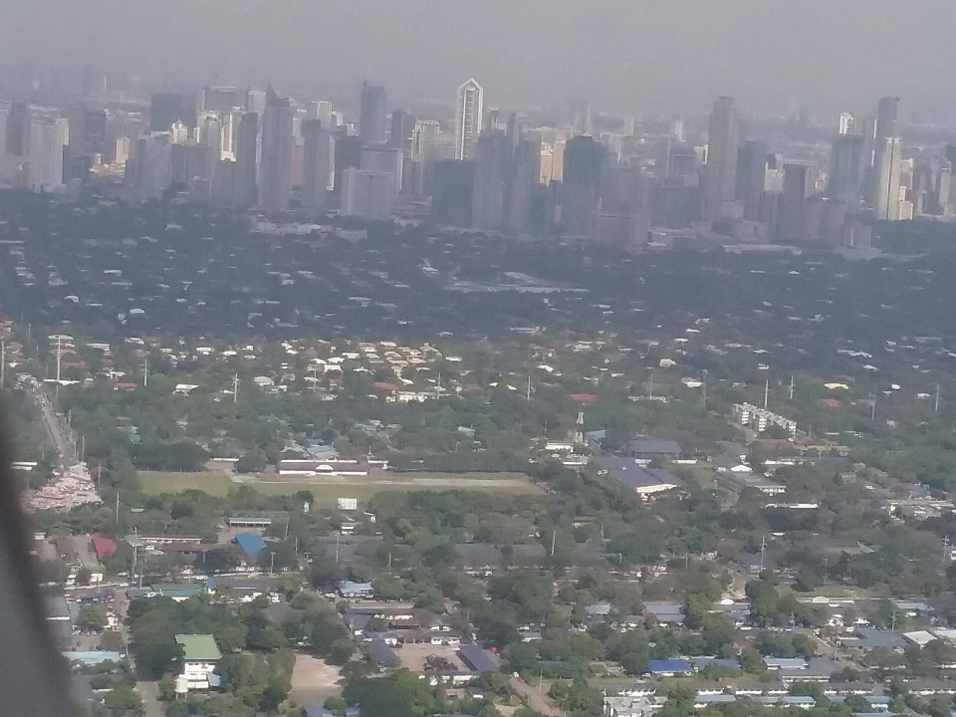 The Makati financial district — VAT, transfer, dues: the Philippine condo fee stack