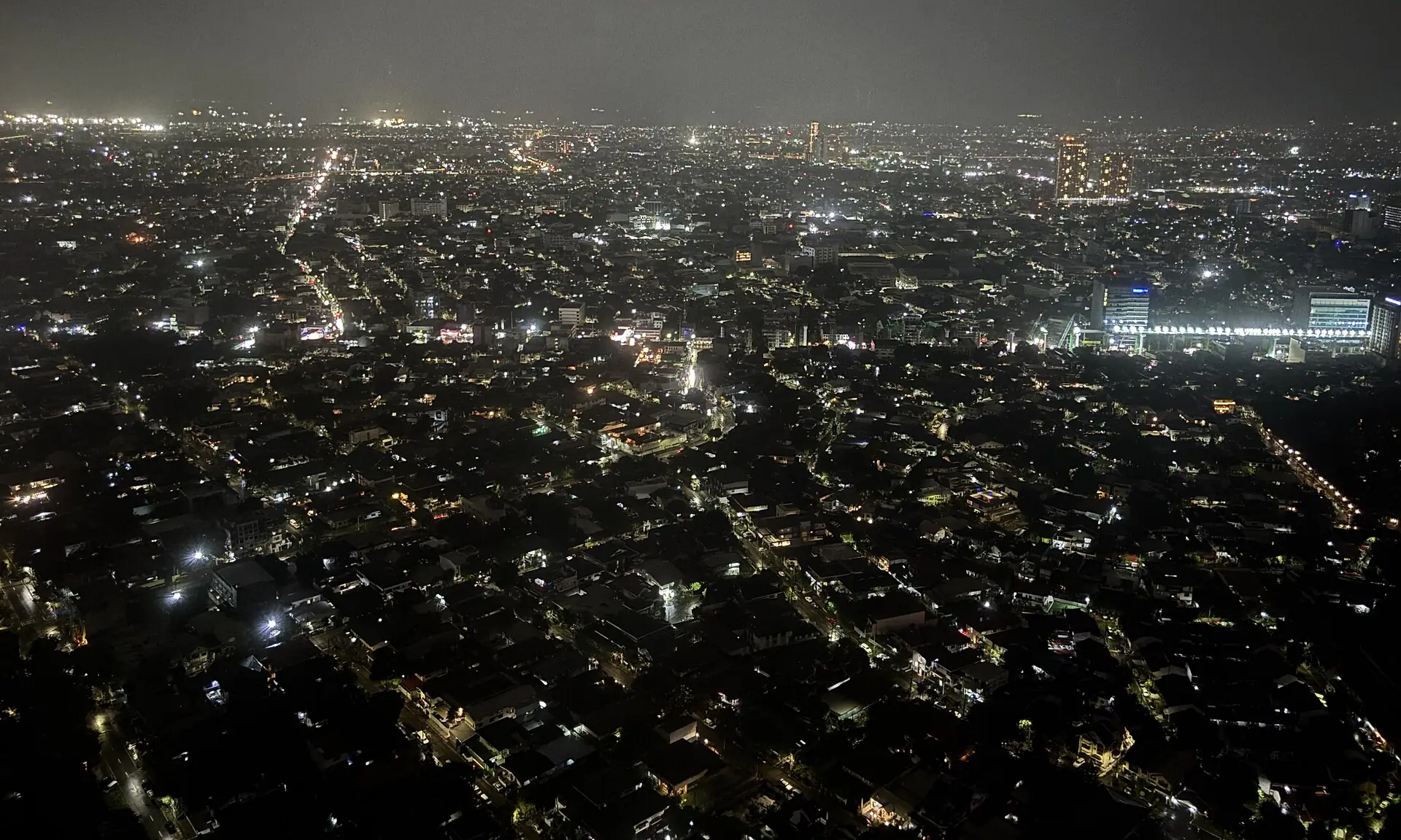 A Metro Manila skyline — the licence-to-sell check that runs before any off-plan deposit