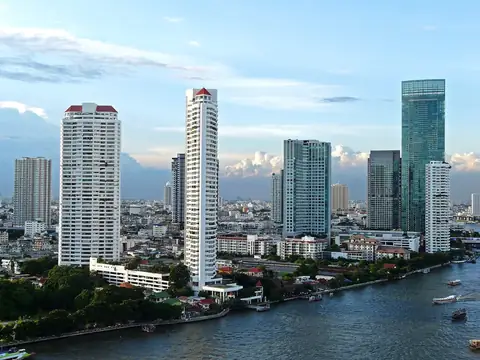 Bangkok business district — where the FET certificate moves foreign money into Thai property